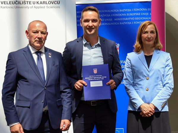foto/MRRFEU_Dodjela ugovora_Karlovac_NC Kolodvorska
